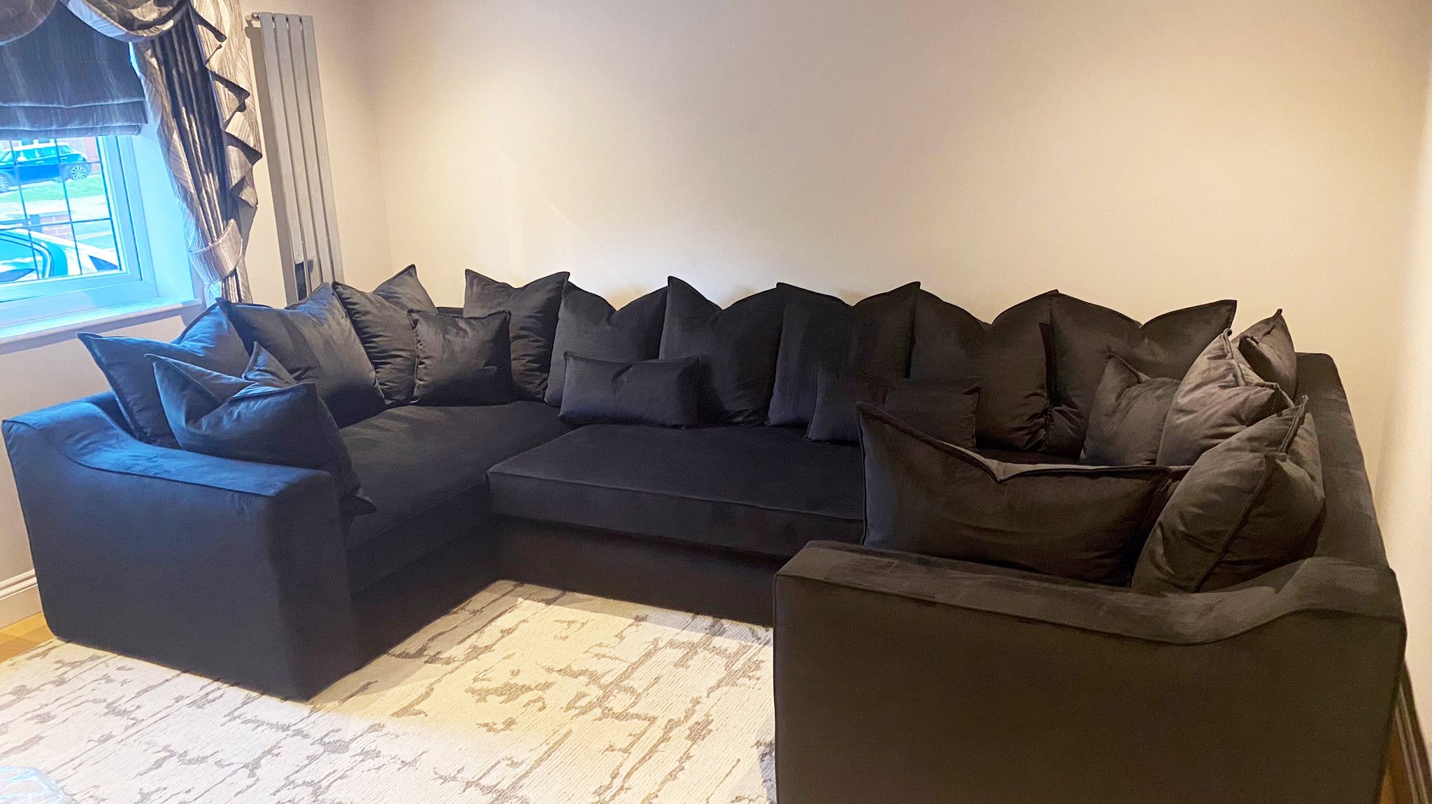 The Ultimate Guide to Made-to-Measure Luxury Sofas: Creating the Perfect Fit with Arabella Designs